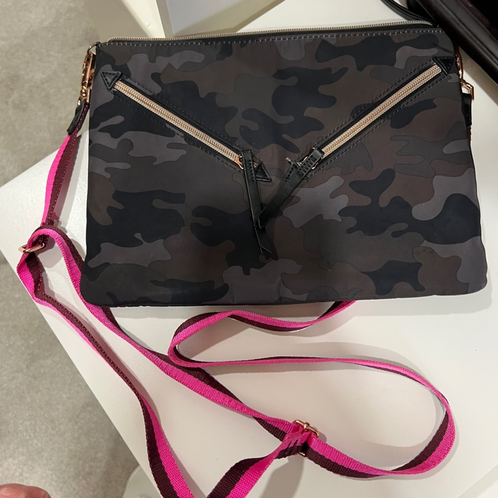 Stella & Dot Camouflage Crossbody Bag with Pink Strap